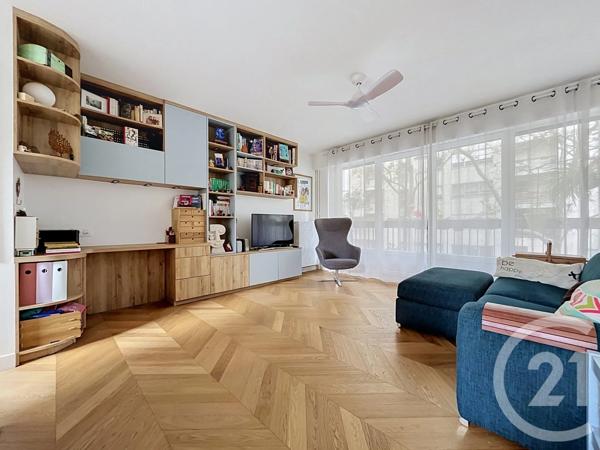 Appartement F3 à vendre  3 pièces - 65,80 m 2   PARIS  - 75020