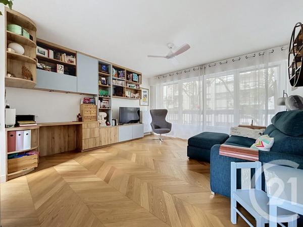 Appartement F3 à vendre  3 pièces - 65,80 m 2   PARIS  - 75020
