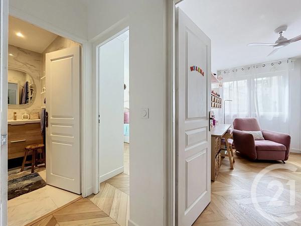 Appartement F3 à vendre  3 pièces - 65,80 m 2   PARIS  - 75020