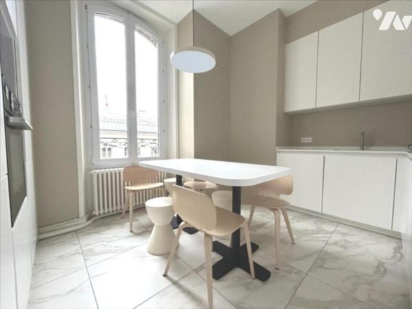 CENTRE CATHÉDRALE APPARTEMENT 6 PIECES