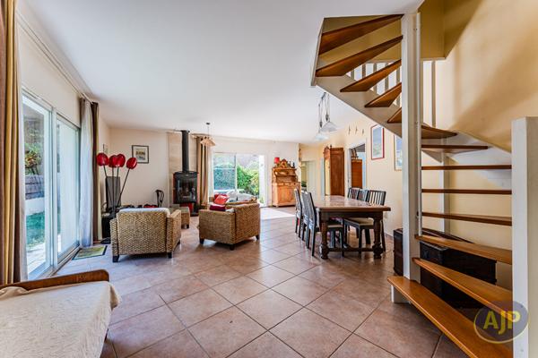 Vente maison Lanton : 590 000 € - AJP Immobilier Andernos les Bains