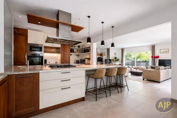 Vente maison Lanton : 590 000 € - AJP Immobilier Andernos les Bains