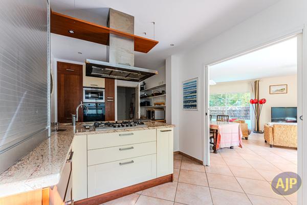 Vente maison Lanton : 590 000 € - AJP Immobilier Andernos les Bains