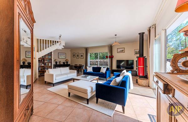 Vente maison Lanton : 590 000 € - AJP Immobilier Andernos les Bains