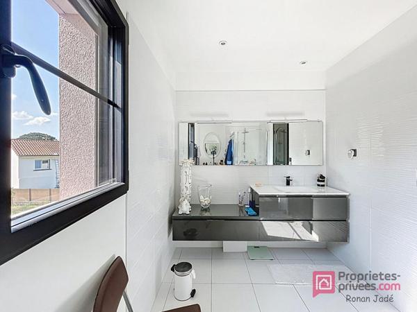 Appartement Sautron 5 pièce(s) 153 m2