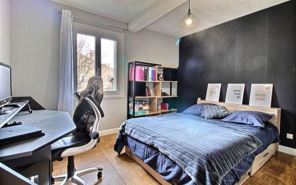 Immeuble à vendre    6 pièces •  Lavaur