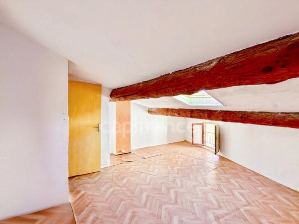 Pyrénées Orientales (66) - A vendre Immeuble de village 86 m² – Centre du village d'Argelès sur Mer