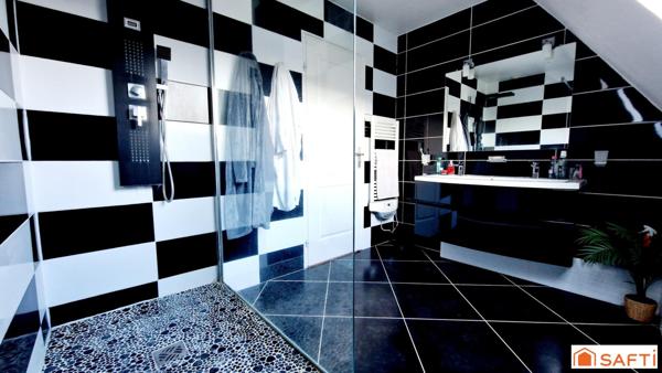 RARE - Maison de caractère 200m2 à 5 minutes de la plage