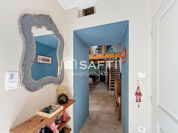 Ensemble de deux maisons dans un hameau de campagne