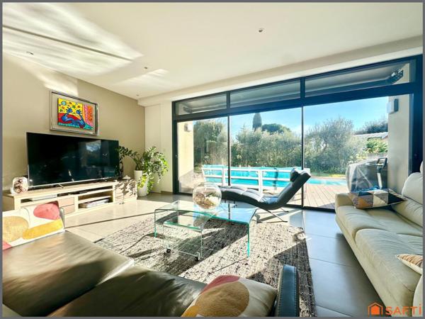 RARE : Maison contemporaine avec piscine et garage