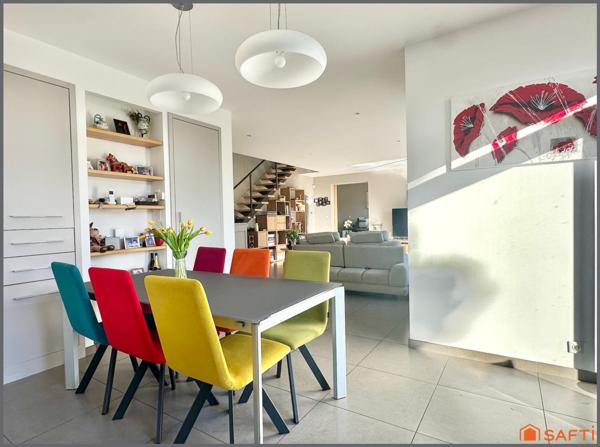 RARE : Maison contemporaine avec piscine et garage