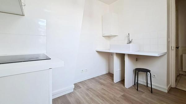 Paris 14e, dernier étage lumineux et calme