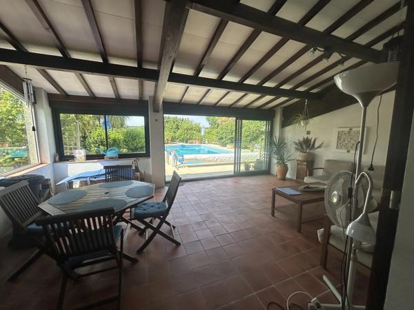 Belle charentaise avec maison d'amis et piscine