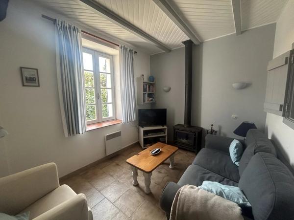 Belle charentaise avec maison d'amis et piscine