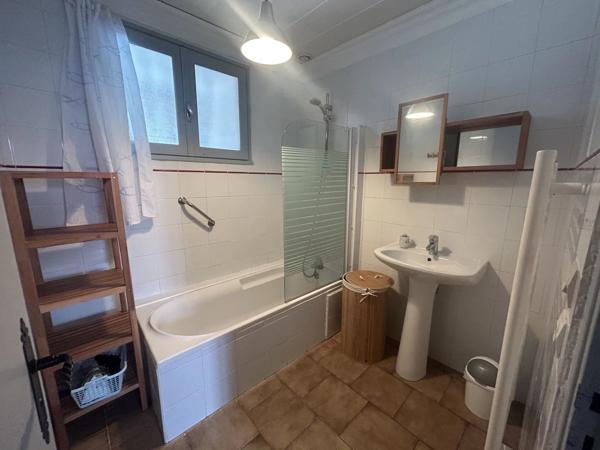 Belle charentaise avec maison d'amis et piscine