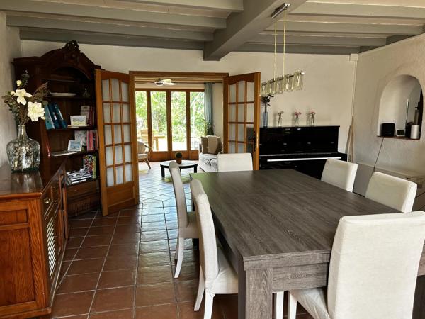 Belle charentaise avec maison d'amis et piscine