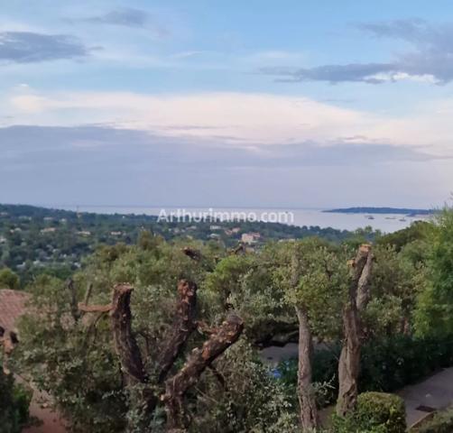 Vente                                                      Appartement
                        
                     3 pièces                      43 m2                     à Grimaud