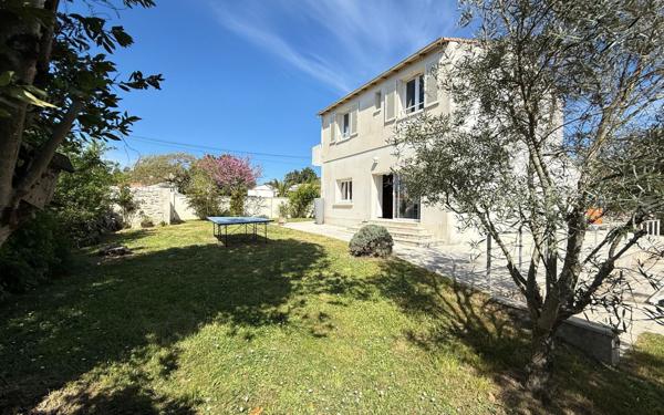 Maison à vendre    6 pièces •  Saint-Palais-sur-Mer