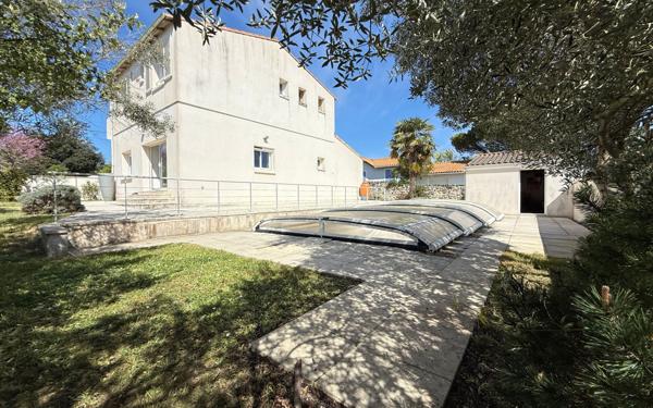 Maison à vendre    6 pièces •  Saint-Palais-sur-Mer