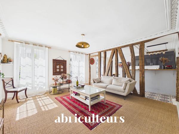 Appartement de Caractère Traversant 3 Pièces Paris 18ème (Limite 17ème)