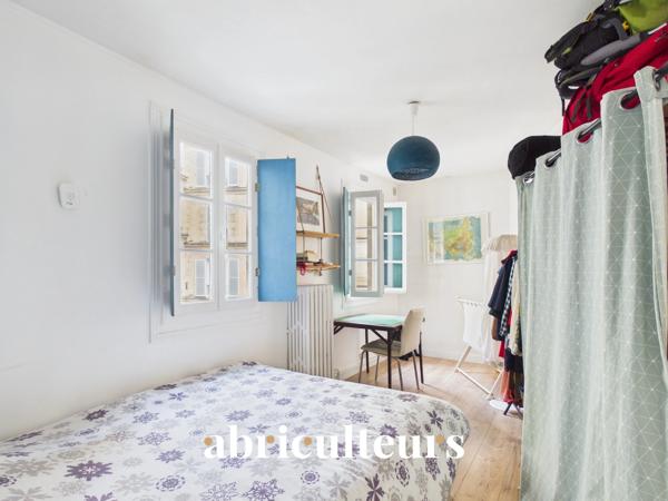 Appartement de Caractère Traversant 3 Pièces Paris 18ème (Limite 17ème)