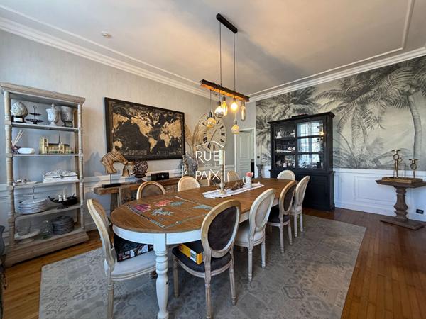 79800 LA MOTHE SAINT HERAY La Mothe Saint Heray - 376 m2