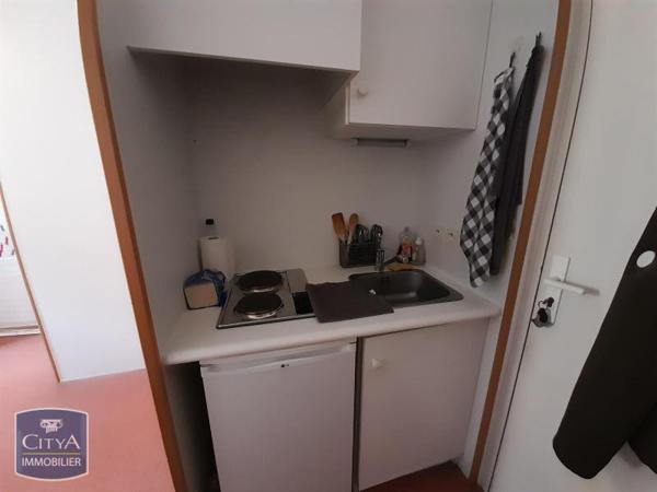 Appartement à louer 1 pièce 17.7m² Nîmes (30900)