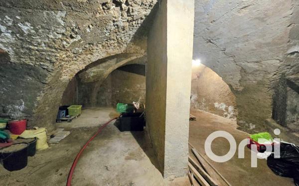 Maison à vendre    4 pièces •  Eyguières