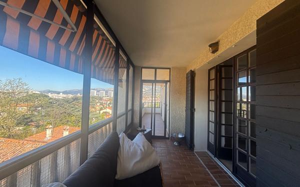 Appartement à vendre    5 pièces • 90 m2 Toulon