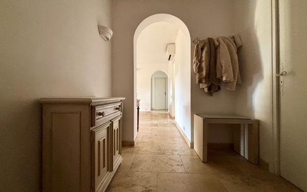 Appartement à vendre    5 pièces • 90 m2 Toulon