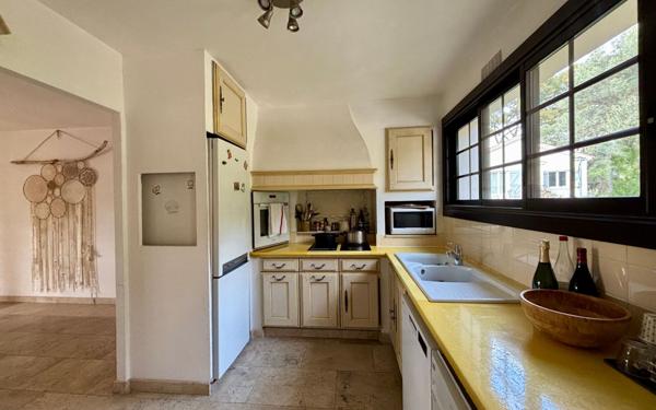 Appartement à vendre    5 pièces • 90 m2 Toulon