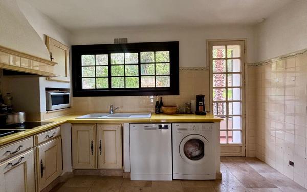 Appartement à vendre    5 pièces • 90 m2 Toulon
