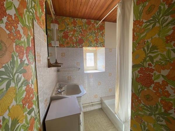 Maison à vendre 52 800 € Rochechouart 3 p 80 m² DPE