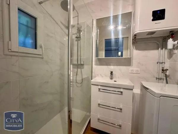 Appartement à louer 1 pièce 17.64m² Villeneuve-Loubet (06270)