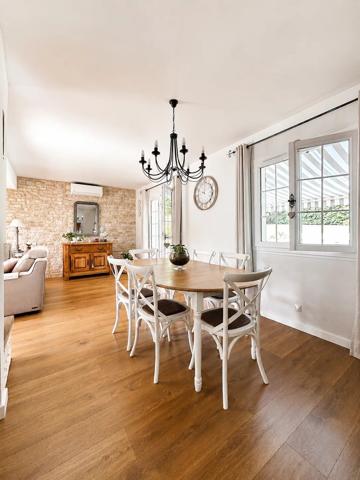 Vente                                                      Maison
                        
                     7 pièces                      130 m2                     à Maincy