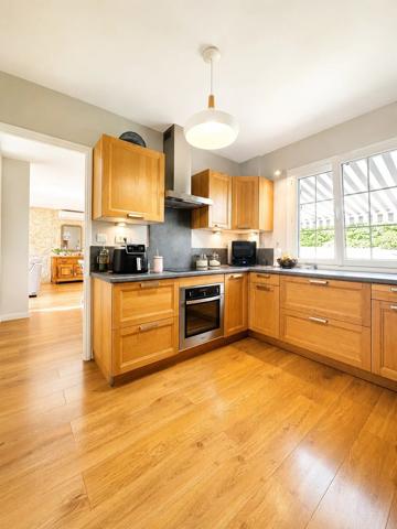 Vente                                                      Maison
                        
                     7 pièces                      130 m2                     à Maincy