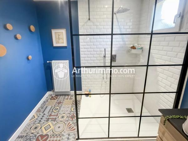 Vente                                                      Maison
                        
                     8 pièces                      260 m2                     à Étiolles