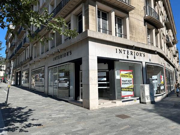 Location Local commercial 2 pièces 445 m² - Commerce Rouen 76000
