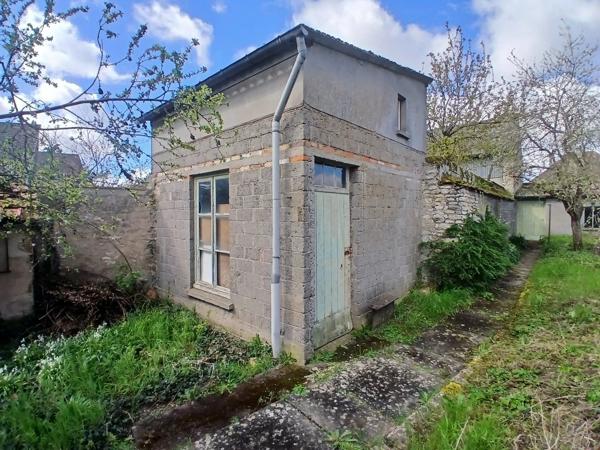 Vente                                                      Maison de village
                        
                     7 pièces                      150 m2                     à Angerville