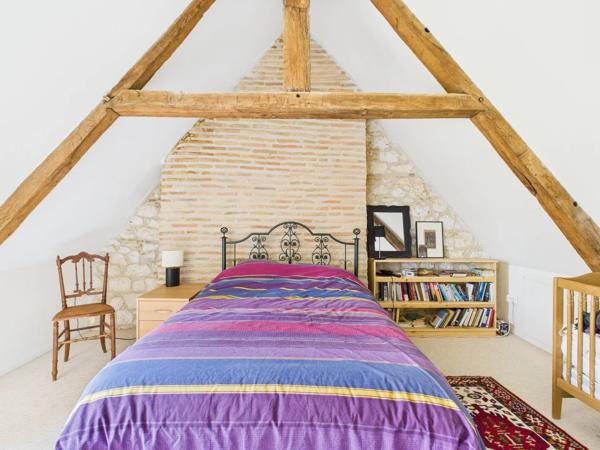 Maison en pierre magnifiquement rénovée près d'un village