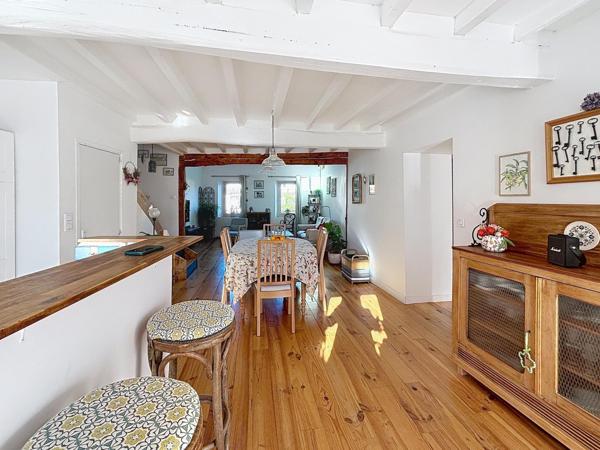 Maison récente 100 m² – 3 chambres – Jardin avec piscine – Issel