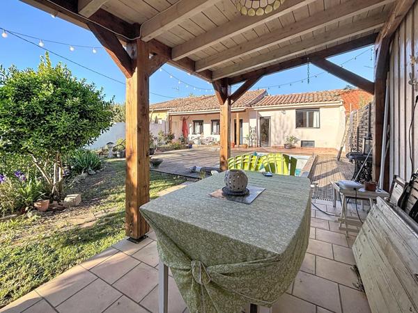 Maison récente 100 m² – 3 chambres – Jardin avec piscine – Issel