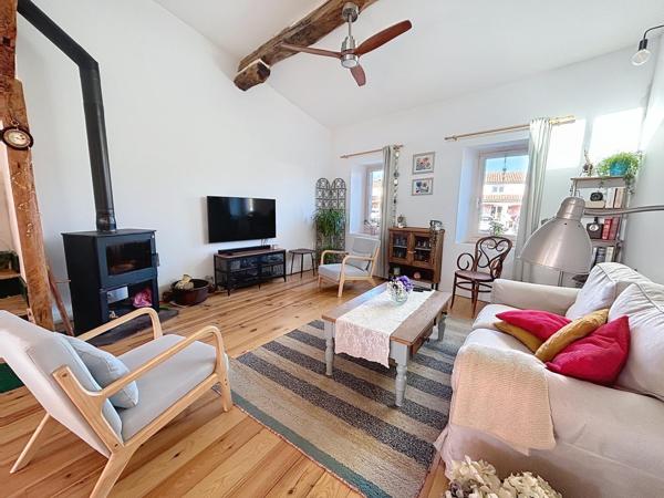 Maison récente 100 m² – 3 chambres – Jardin avec piscine – Issel