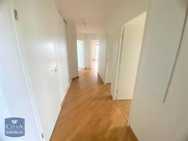 Appartement à louer 3 pièces 74.9m² Caen (14000)