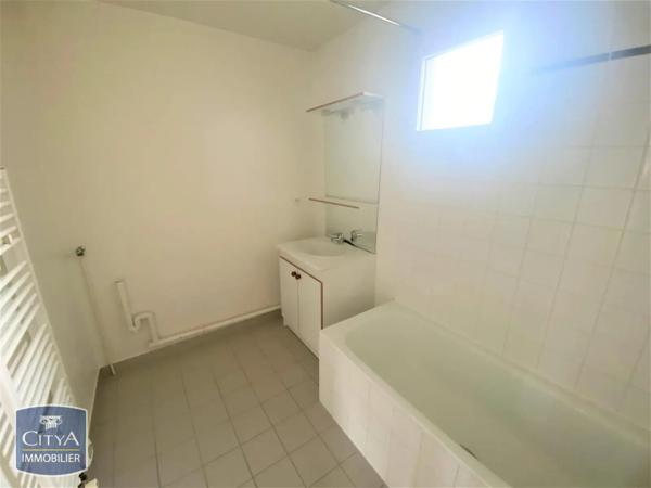 Appartement à louer 3 pièces 74.9m² Caen (14000)