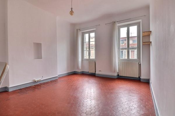 APPARTEMENT 3 PIECES + BUREAU - CAVE - 13001 MARSEILLE - RUE LAFAYETTE