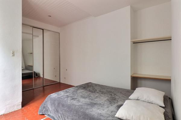 APPARTEMENT 3 PIECES + BUREAU - CAVE - 13001 MARSEILLE - RUE LAFAYETTE