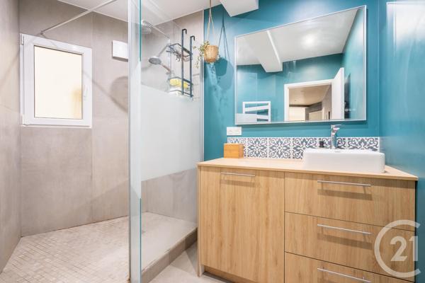Appartement F3 à vendre  3 pièces - 62,40 m 2   PARIS  - 75012
