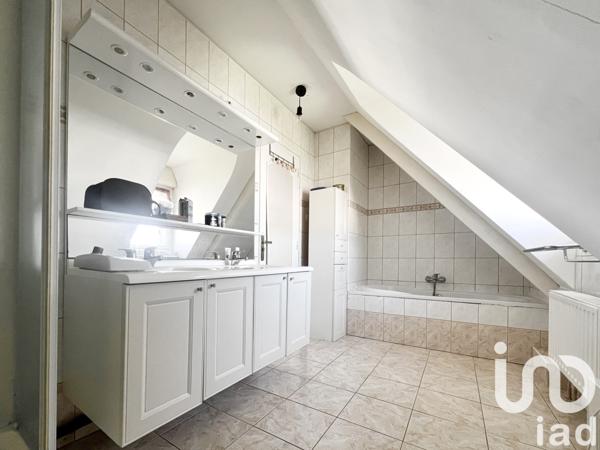 House for sale 10 rooms 197 m² Cesson-Sévigné