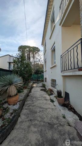 Maison 4 faces, 5 chambres et jardin